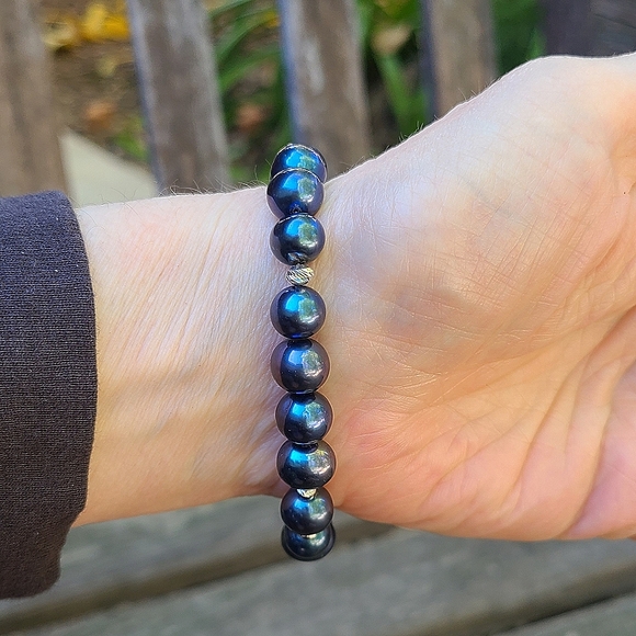 Cultured Freshwater Blue Pearl Stretch Bracelet Silver Separators, 6” - Picture 2 of 6